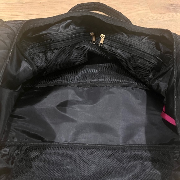 On 34th Brand - Quilted Nylon Duffle Bag, Gold Hardware - Lots of Pockets! - Picture 5 of 9